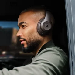 Studio Pro|Beats Sale