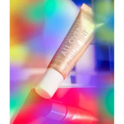 Catrice All Over Glow Tint 010 Beaming Diamond Foundation< Highlighter