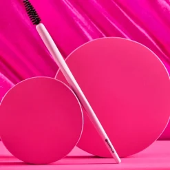 01 Brow Game Changer Brow Spoolie|Essence Outlet