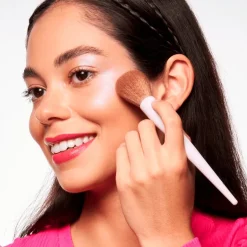 01 It's Glow Time Blush & Highlighter Brush|Essence Clearance