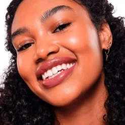 Essence Satin Glow 05 Chai There! Luminous Shine Lipstick< Lipmake-Up