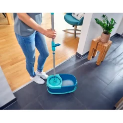 Leifheit Clean Twist Dweil Set Disc Mop Ergo met Emmer en Uitwringsysteem< Dweilen En Vloerwissers