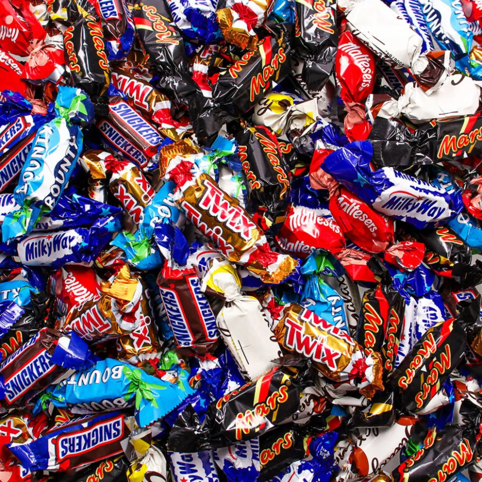 Mars chocolademix collection box "Love inside a box!"|Celebrations Discount