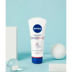 Nivea 3-in-1 Repair Handcrème< Handcrèmes