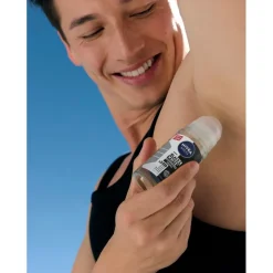 Nivea Men Black & White Invisible Ultimate Impact Antitranspirant Roller< Deoroller