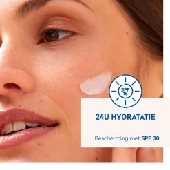 NIVEA SPF30 24H Hydration Voedende Dagcrème|Nivea Skincare Best