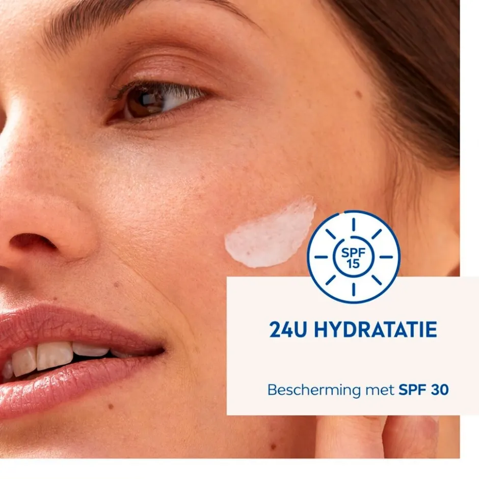 NIVEA SPF30 24H Hydration Voedende Dagcrème|Nivea Skincare Best