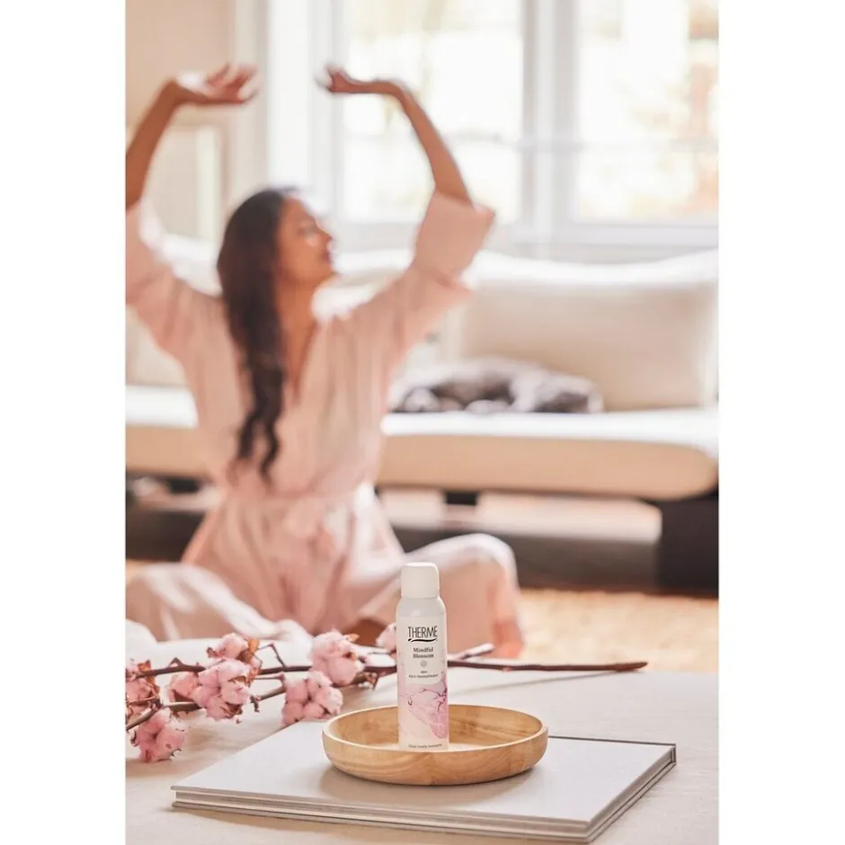 Therme Mindful Blossom Antitranspirant Spray< Deospray