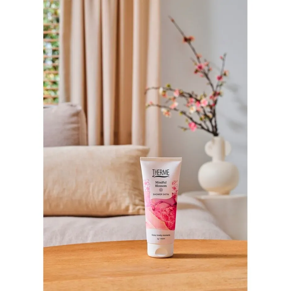 Therme Mindful Blossom Shower Satin Douchecrème< Douchecrème